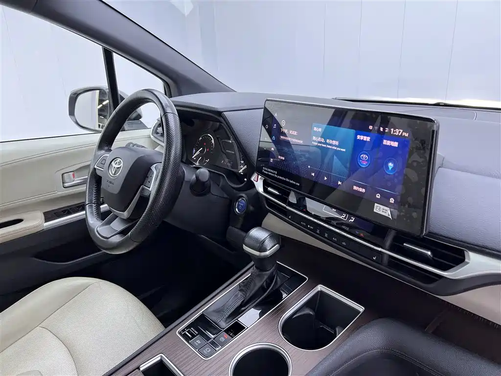 Toyota Granvia 2023 2.5L Hybrid Prestige PLUS Edition фото 22