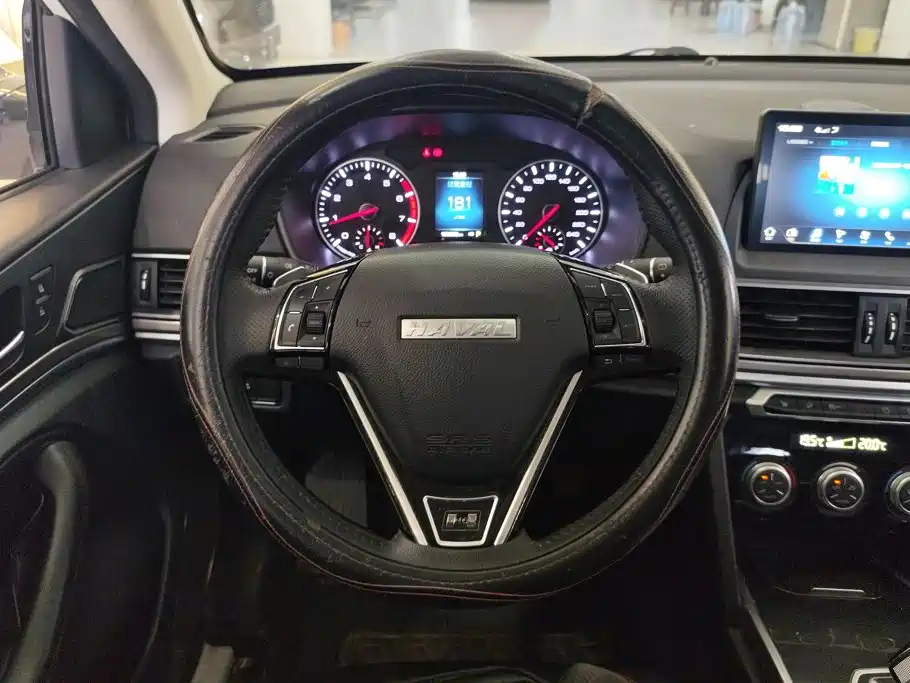 Photo 15 - Haval H6