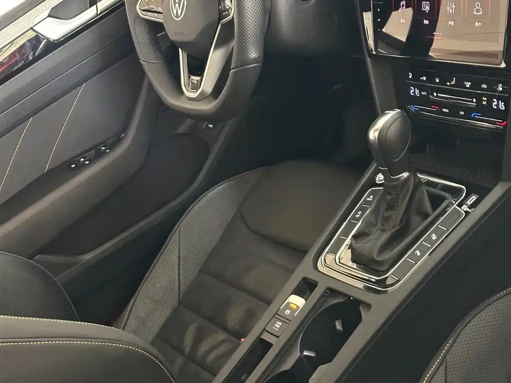 Volkswagen FAW-Volkswagen CC 2025 380TSI Eye-catching Shared Edition фото 21