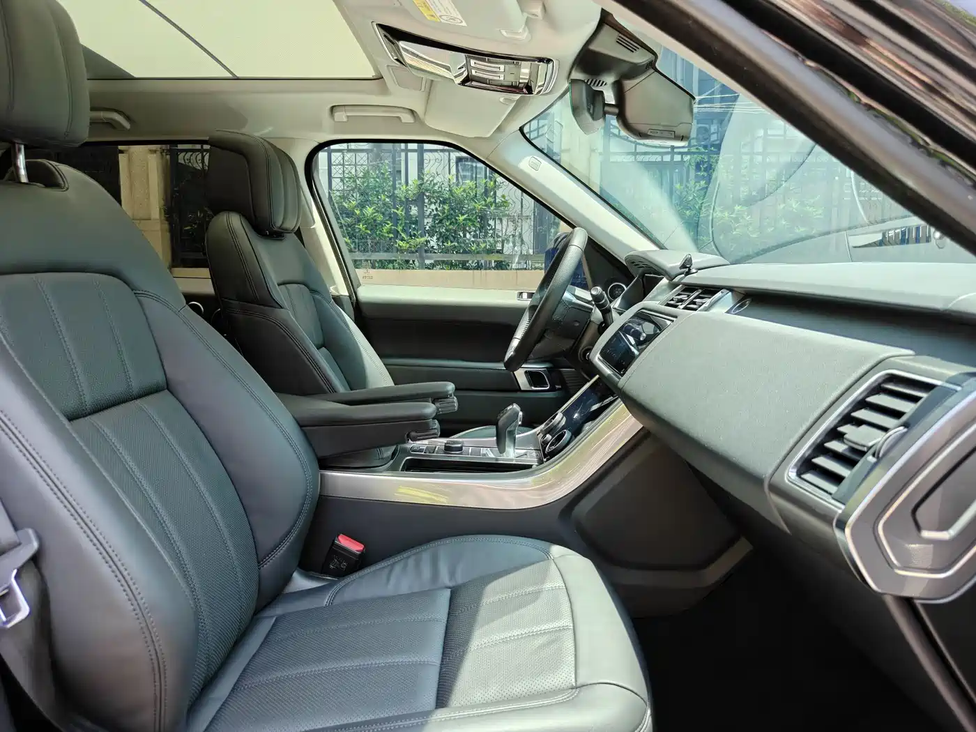 Land Rover Range Rover Sport PHEV 2022 P400e SE фото 15