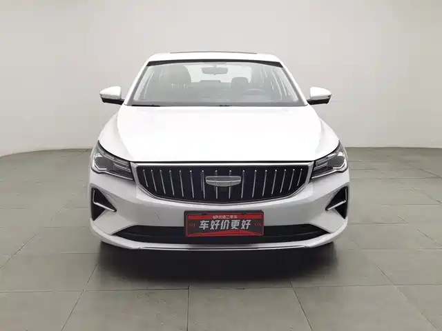 Geely Emgrand 2025 4th Gen 1.5L CVT Premium — фото 3
