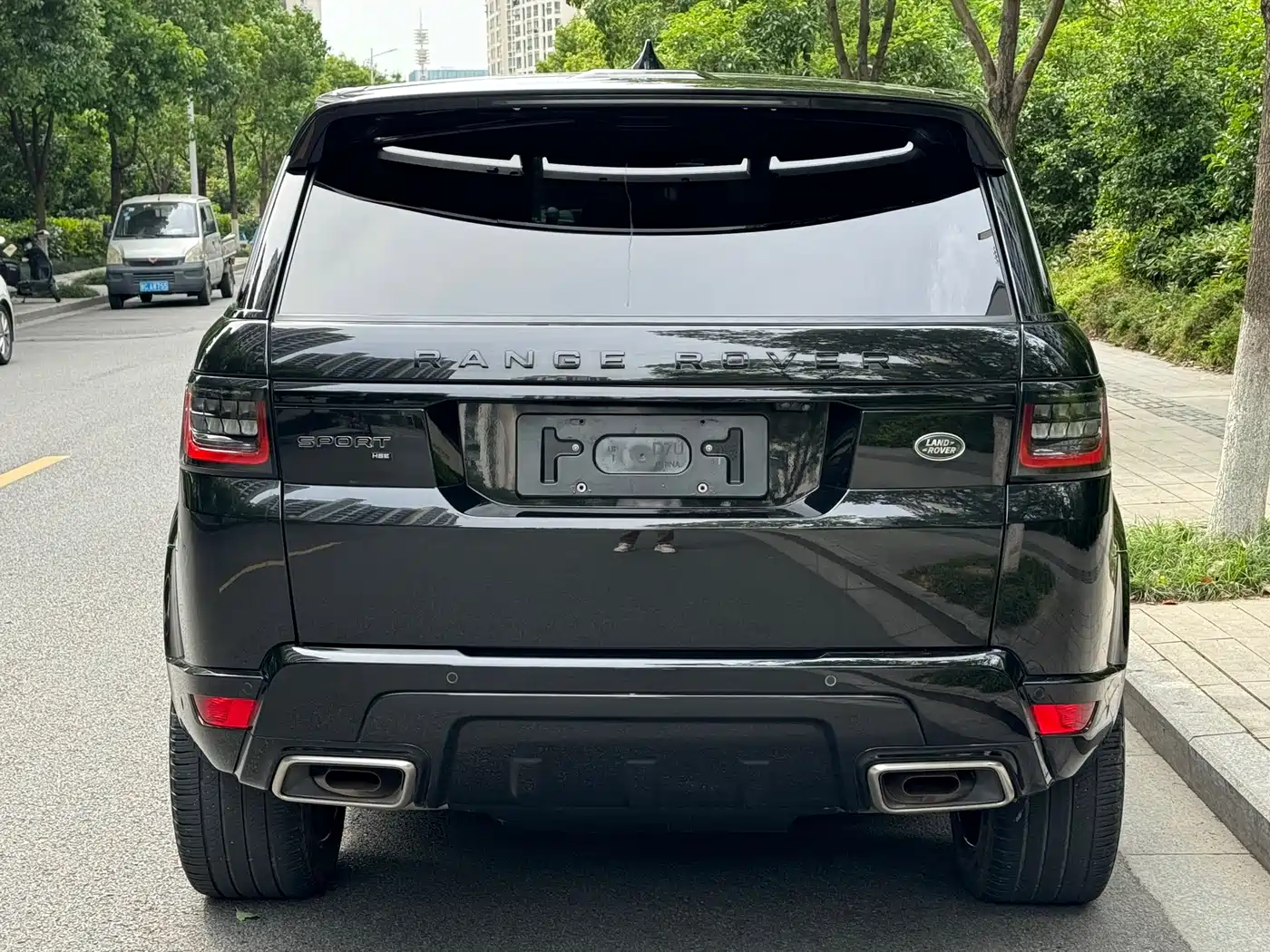 Land Rover Range Rover Sport 2022 3.0 L6 Gloss Black Edition фото 4