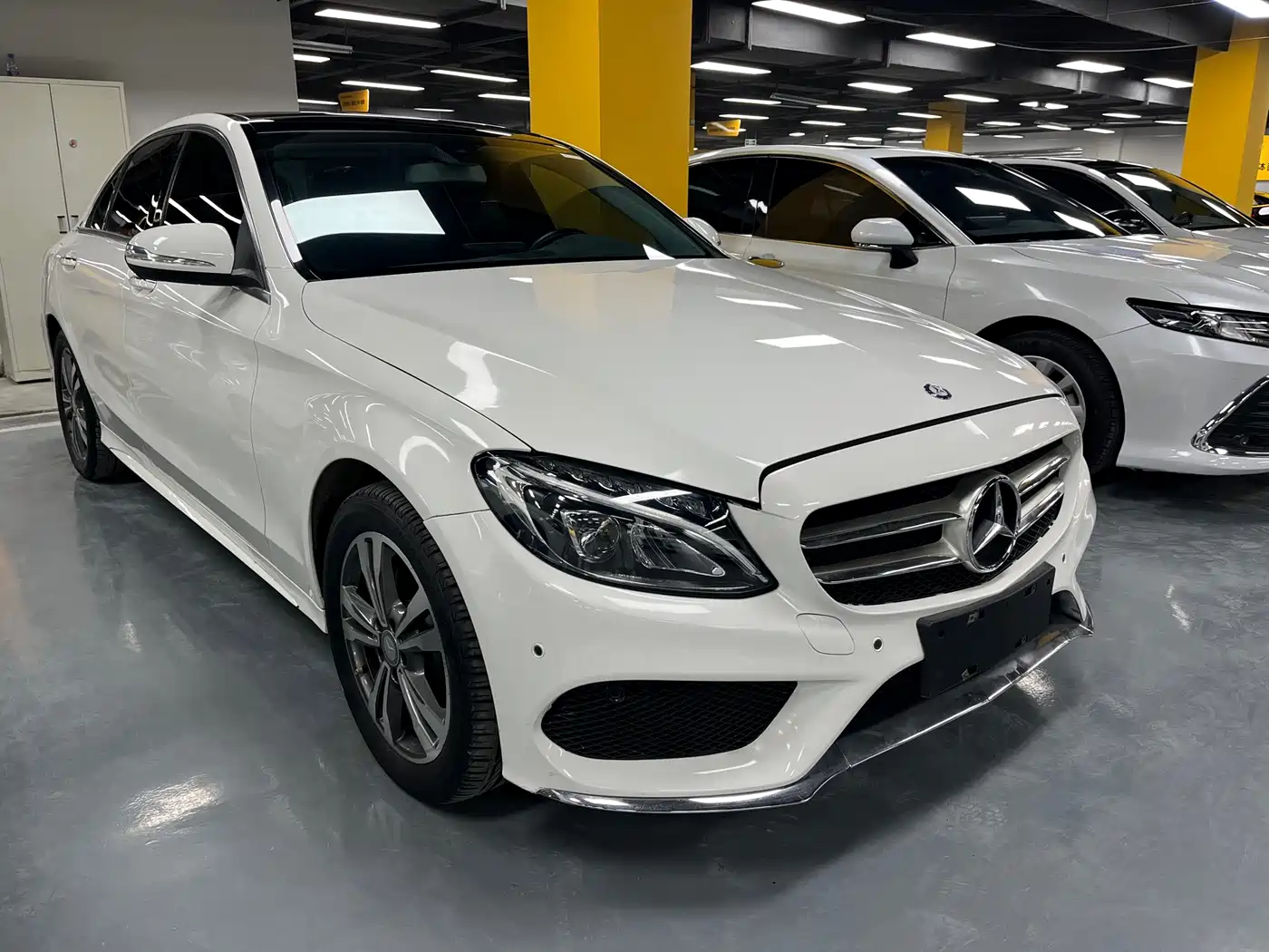 Mercedes-Benz C-Class 2015 Facelift C 200 L Sport фото 3