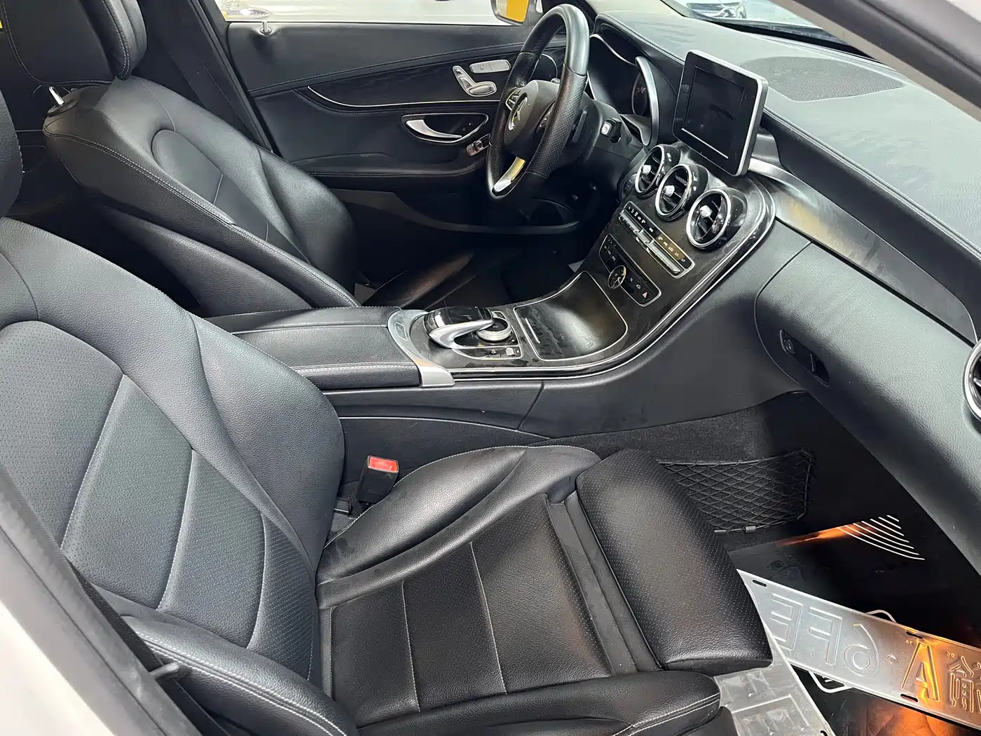 Mercedes-Benz C-Class 2015 Facelift C 200 L Sport фото 10