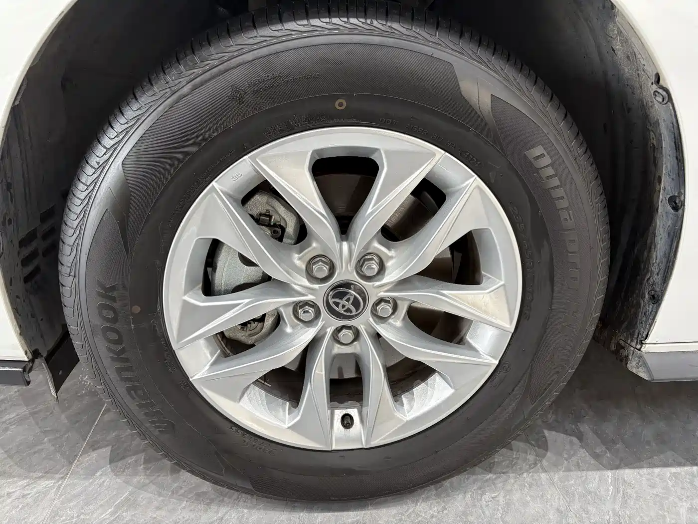 Toyota Granvia 2024 2.5L Hybrid Comfort фото 6