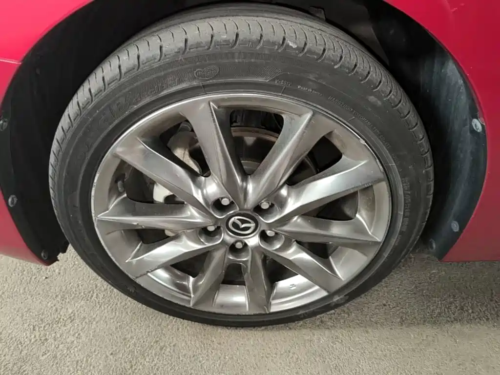 Фото 23 - Mazda Mazda3 Axela