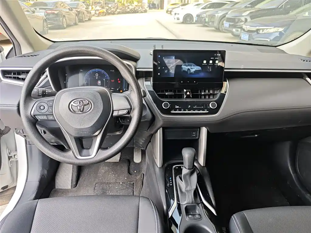 Toyota Frontlander 2025 2024 2.0L CVT Elite Plus Edition