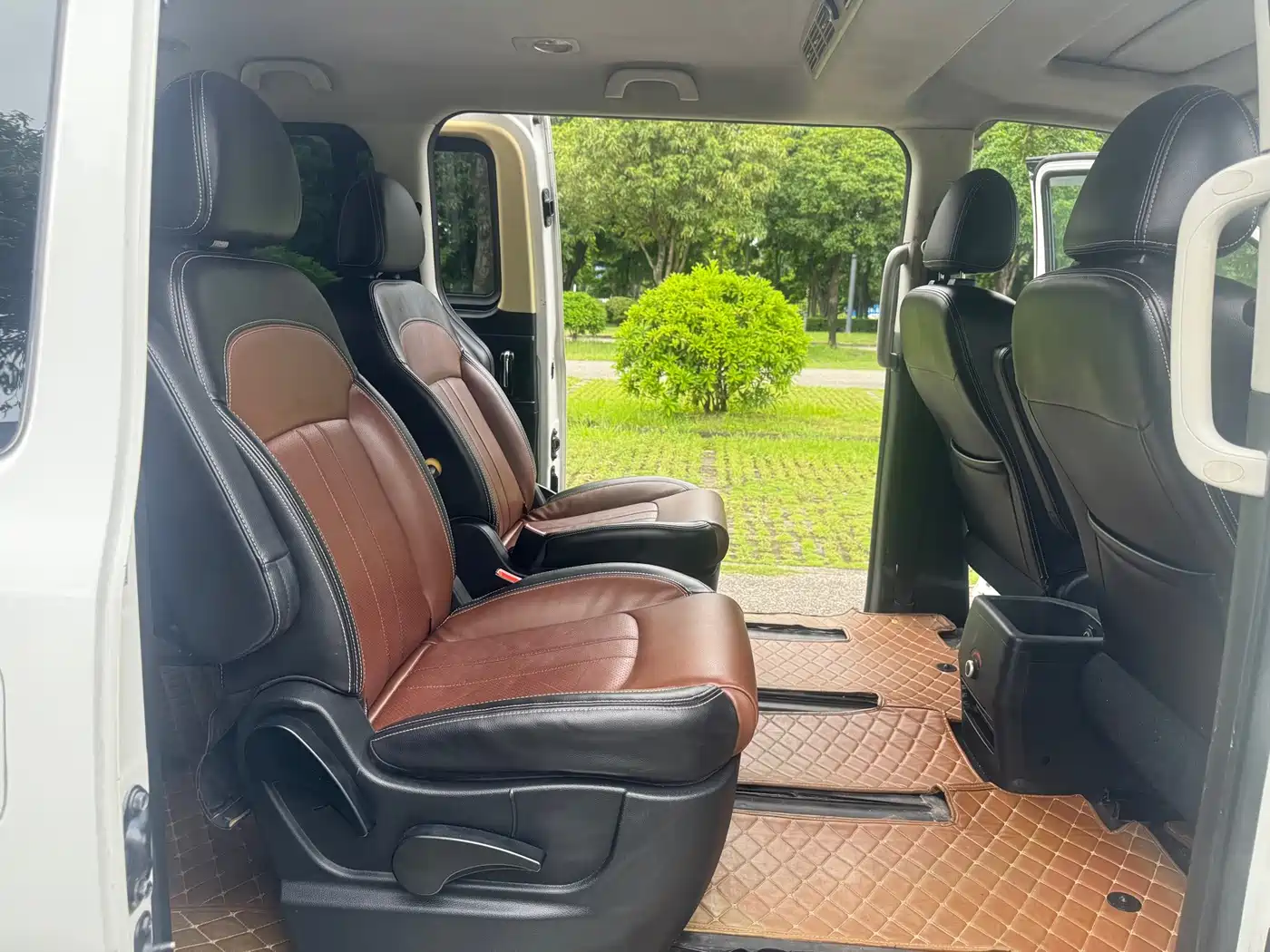 Dongfeng Fengxing Fengxing F600 2017 2016 F600L 1.5T Premium