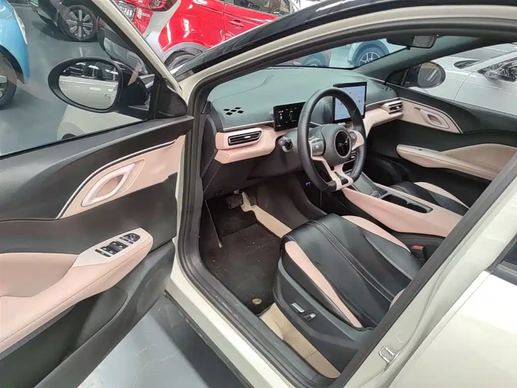 BYD Seagull 2024 Glory Edition 305km Freedom Edition фото 16