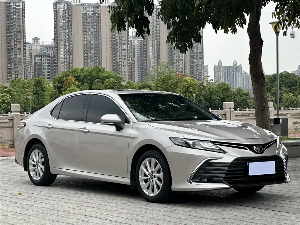 Toyota Camry 2021 2.0G Luxury Edition фото 3