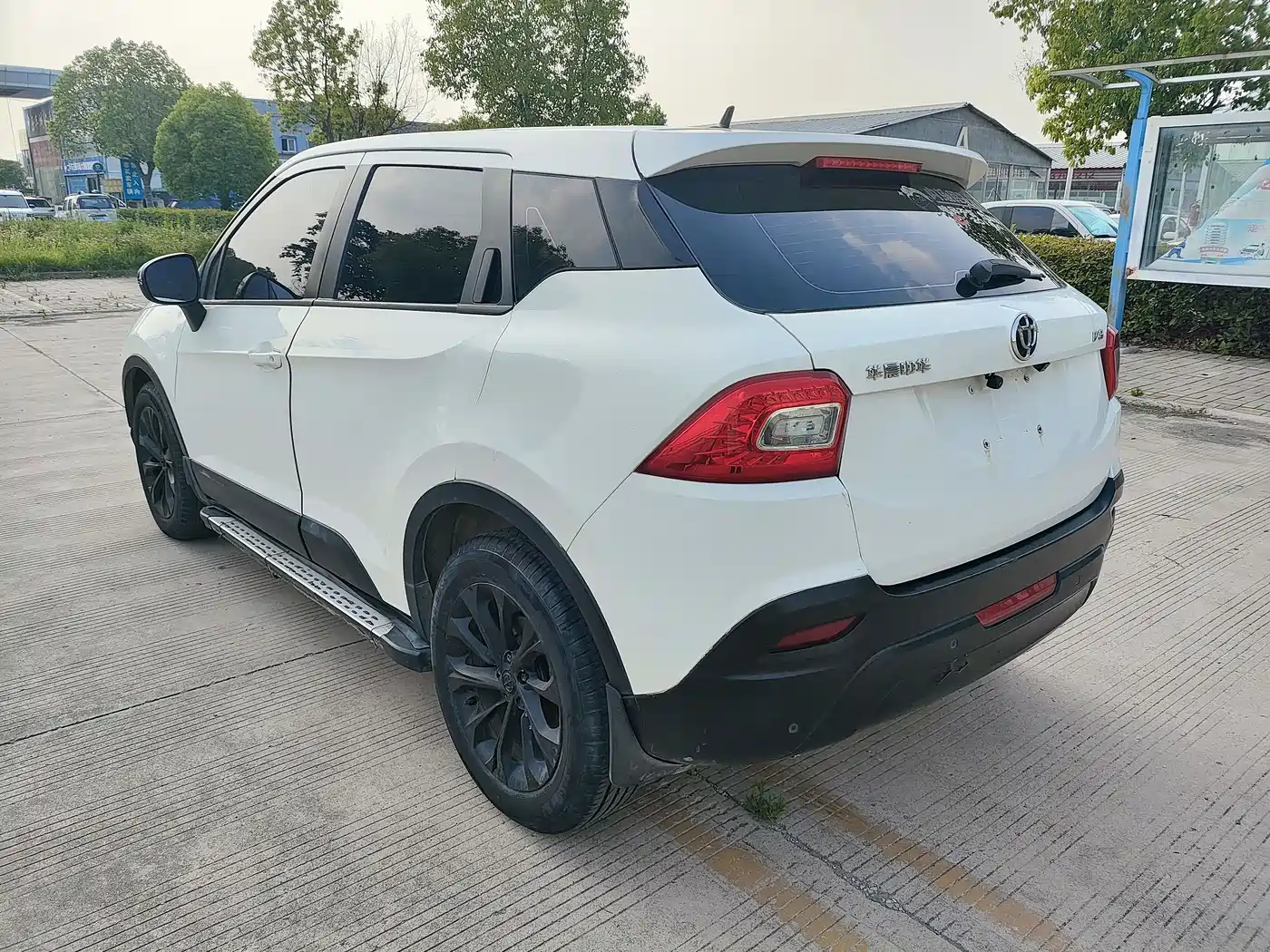 Фото 7 - Zhonghua V3