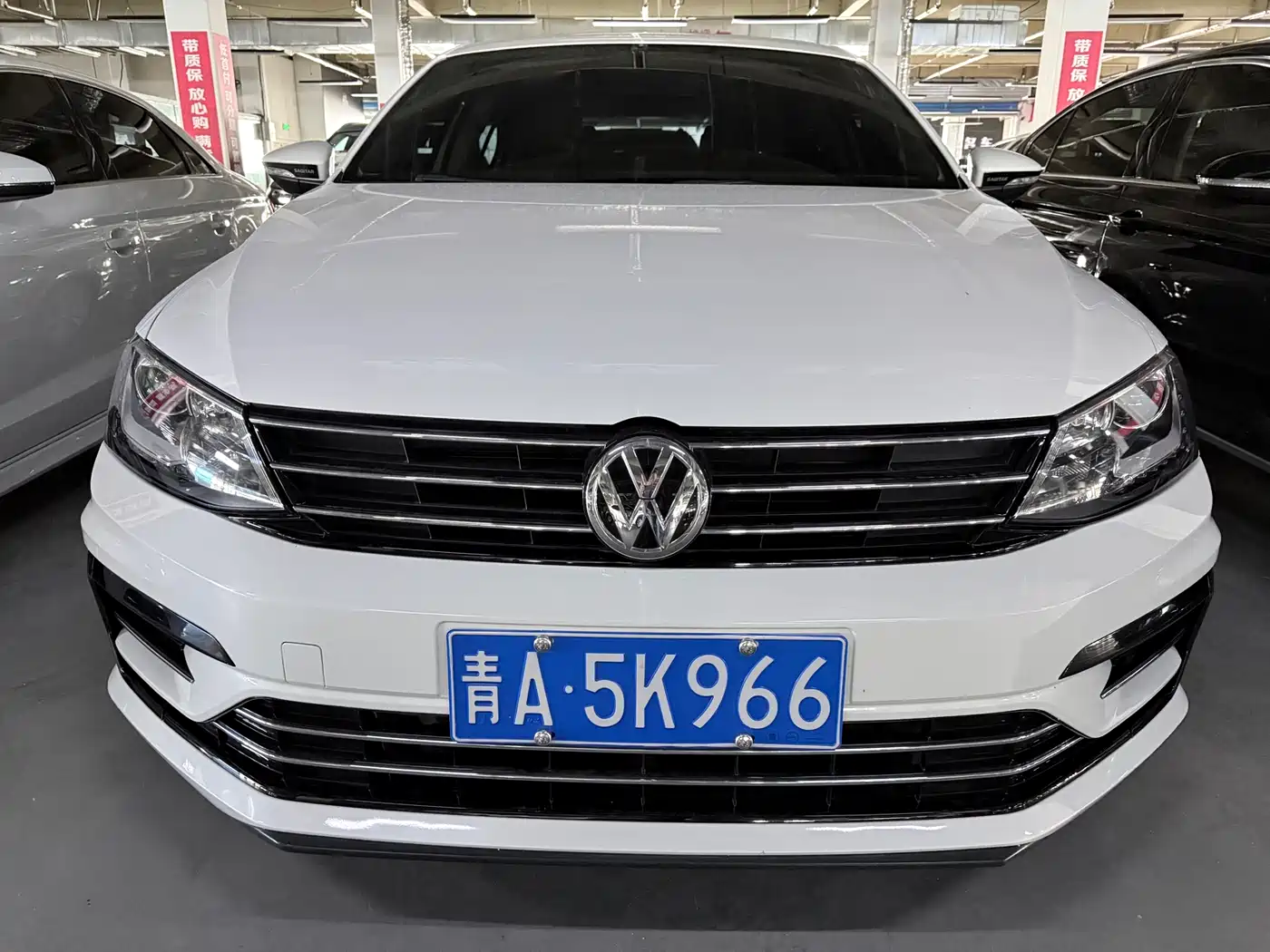 Volkswagen Sagitar 2018 280TSI DSG Spark Edition фото 2
