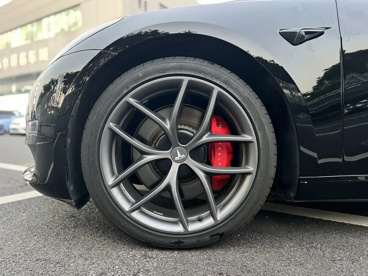 Фото 8 - Tesla Model 3
