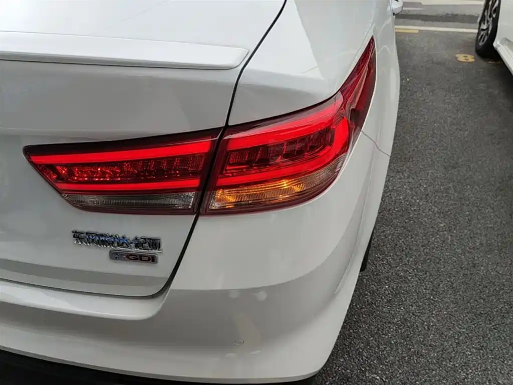 Kia K5 2016 1.6T Automatic LUX фото 8