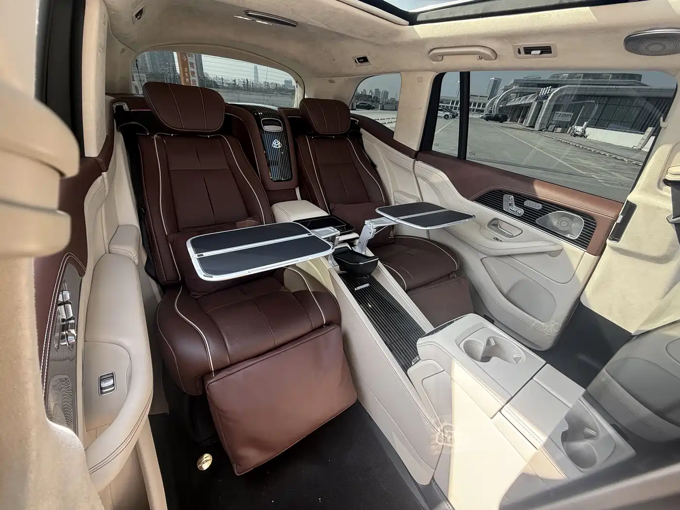 Mercedes-Benz GLS 2023 GLS 450 4MATIC Luxury Edition фото 9