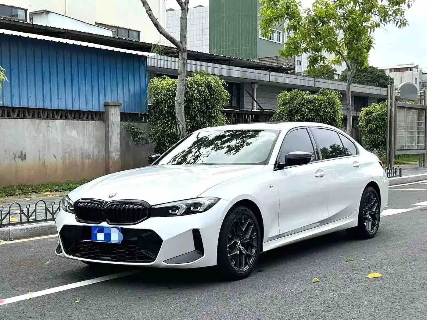 BMW 3 Series 2025 330Li M Sport Night Edition