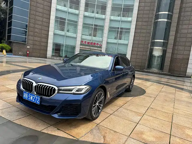 BMW 5 SERIES