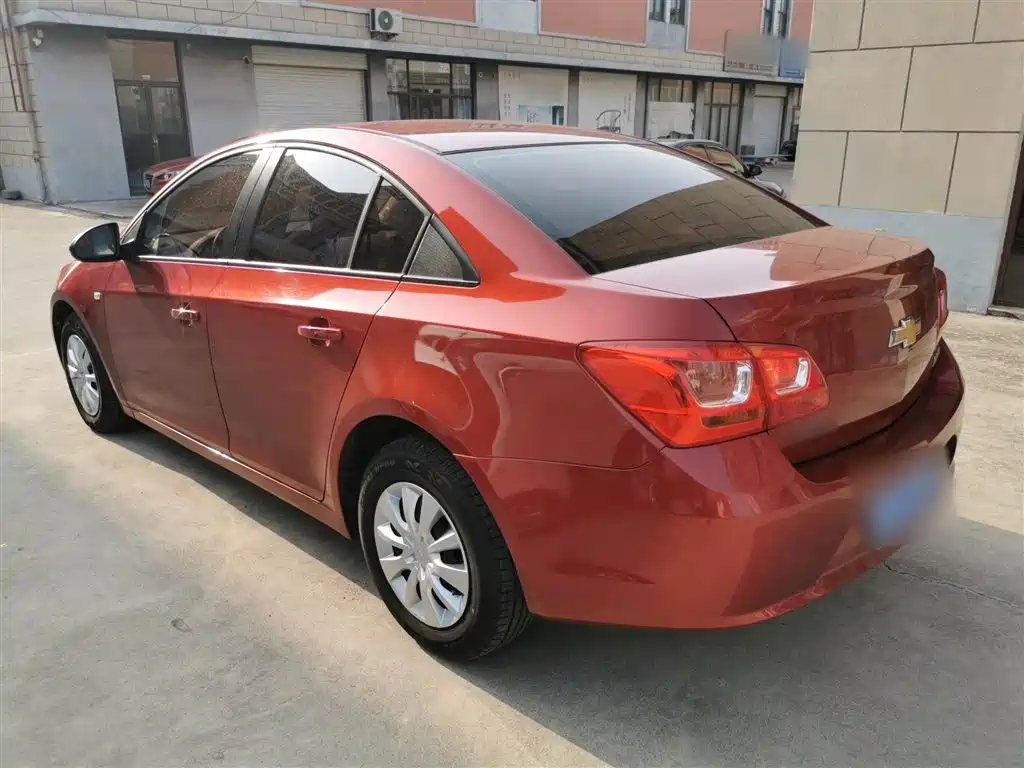 Chevrolet Cruze 2015 1.5L Classic SL MT фото 5