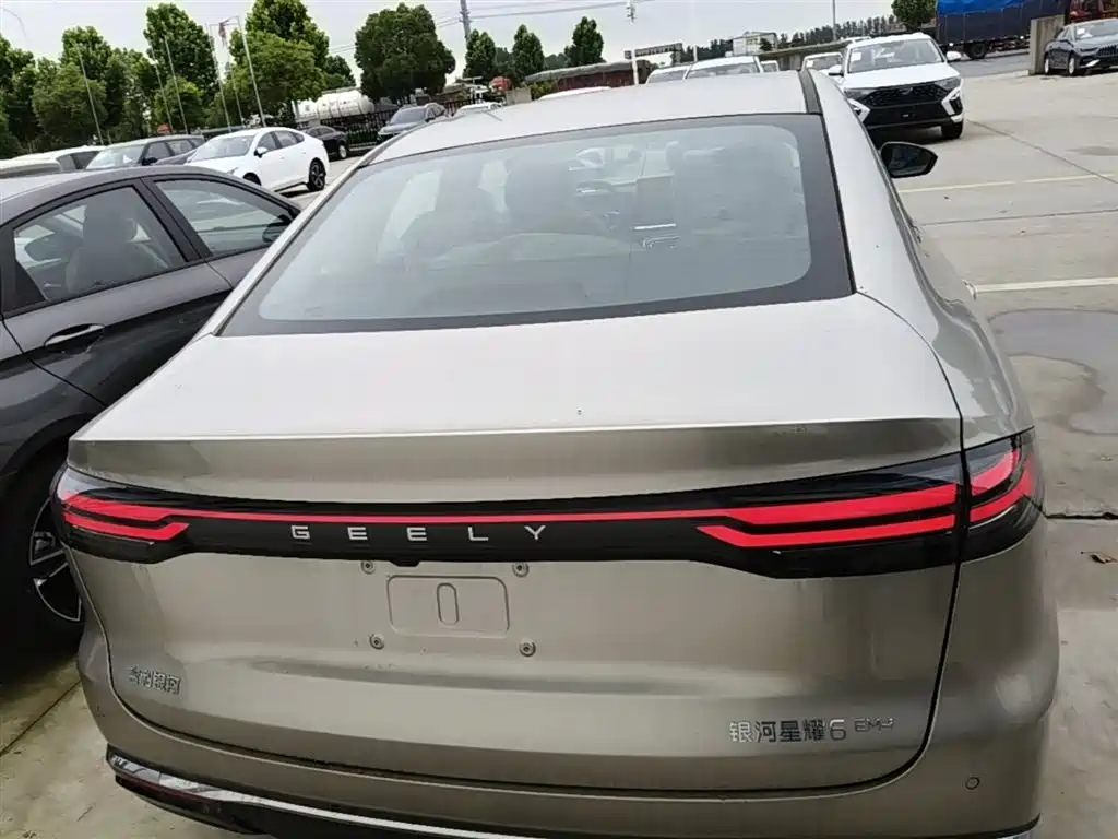Geely Galaxy Galaxy Stellar 6 2025 125km Long Voyage Edition фото 6