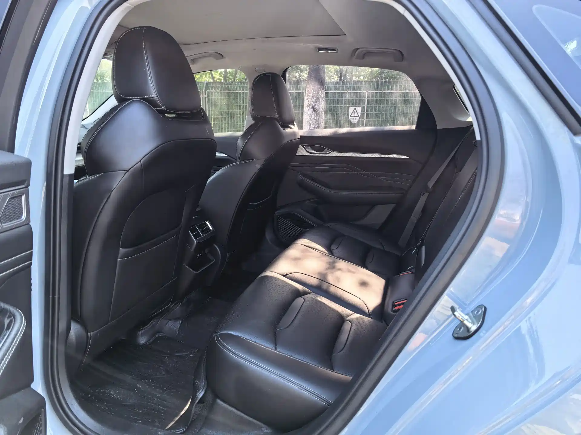 Фото 6 - Geely Preface