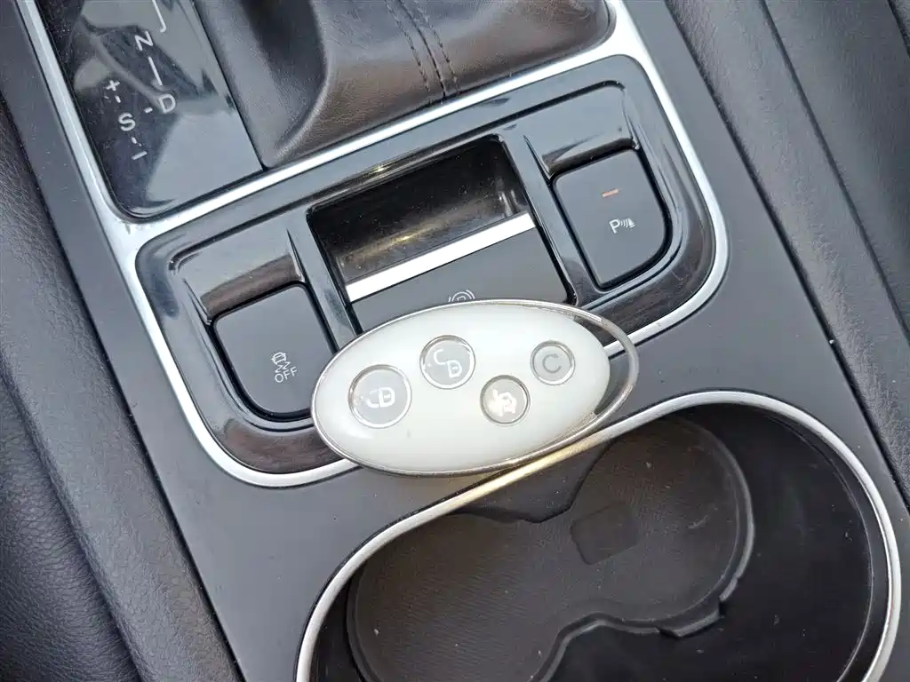 BYD Song MAX 2018 1.5T Auto Smart Connected Elite 6-Seater фото 9