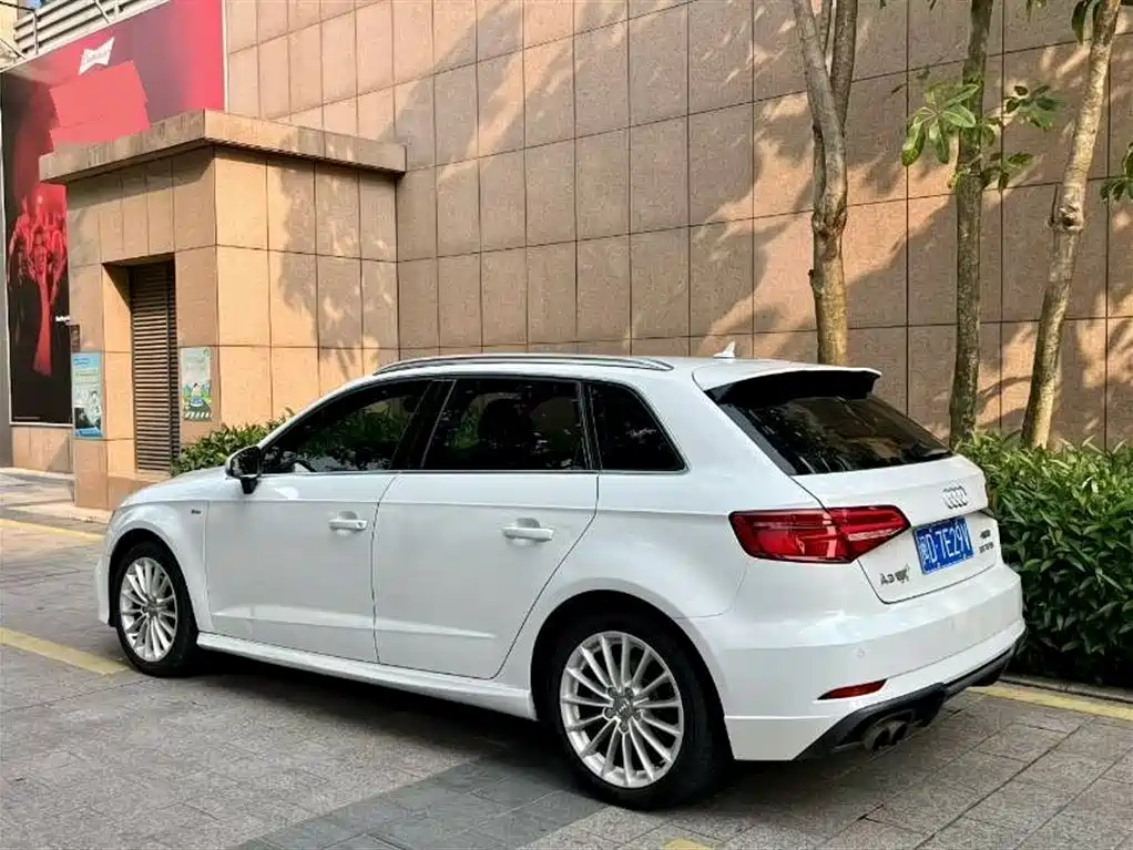 Audi A3 2017 Sportback 35 TFSI Fashion фото 9