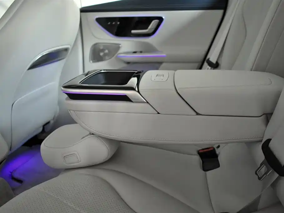 Mercedes-Benz EQE 2024 2025 Model 500 4MATIC Luxury Edition