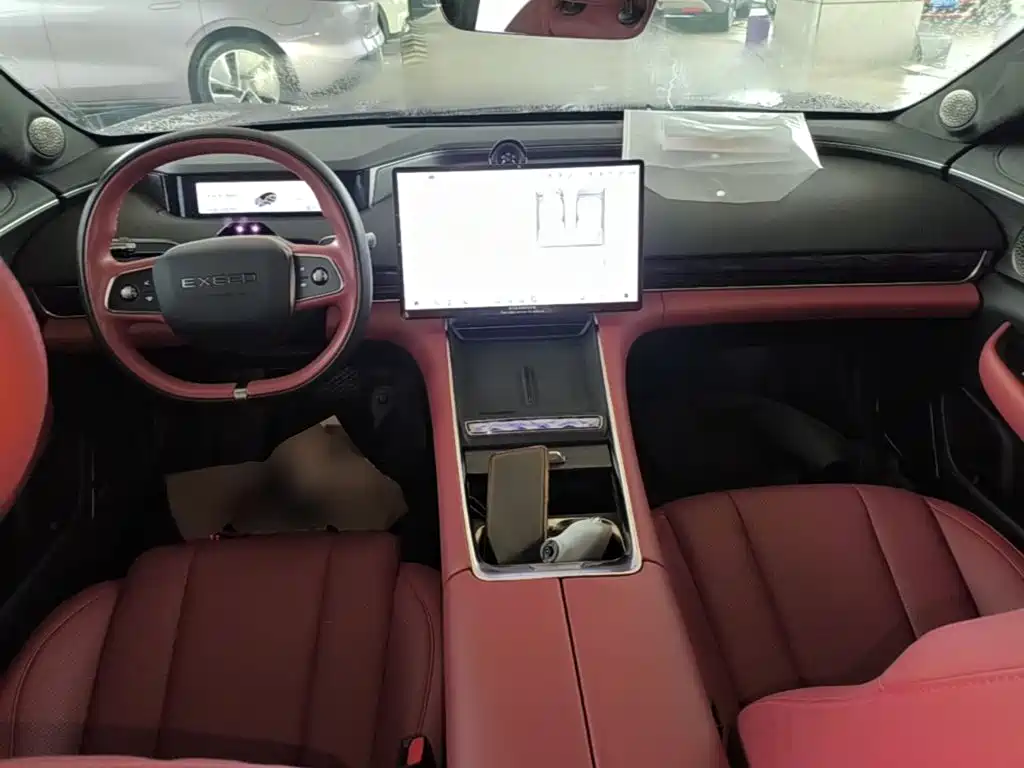 Exeed Exlantix ES 2025 2025 Range Extender Max Urban Assist