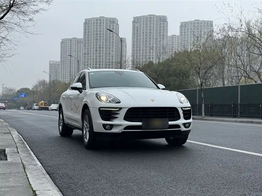 Porsche Macan 2017 Macan 2.0T фото 21