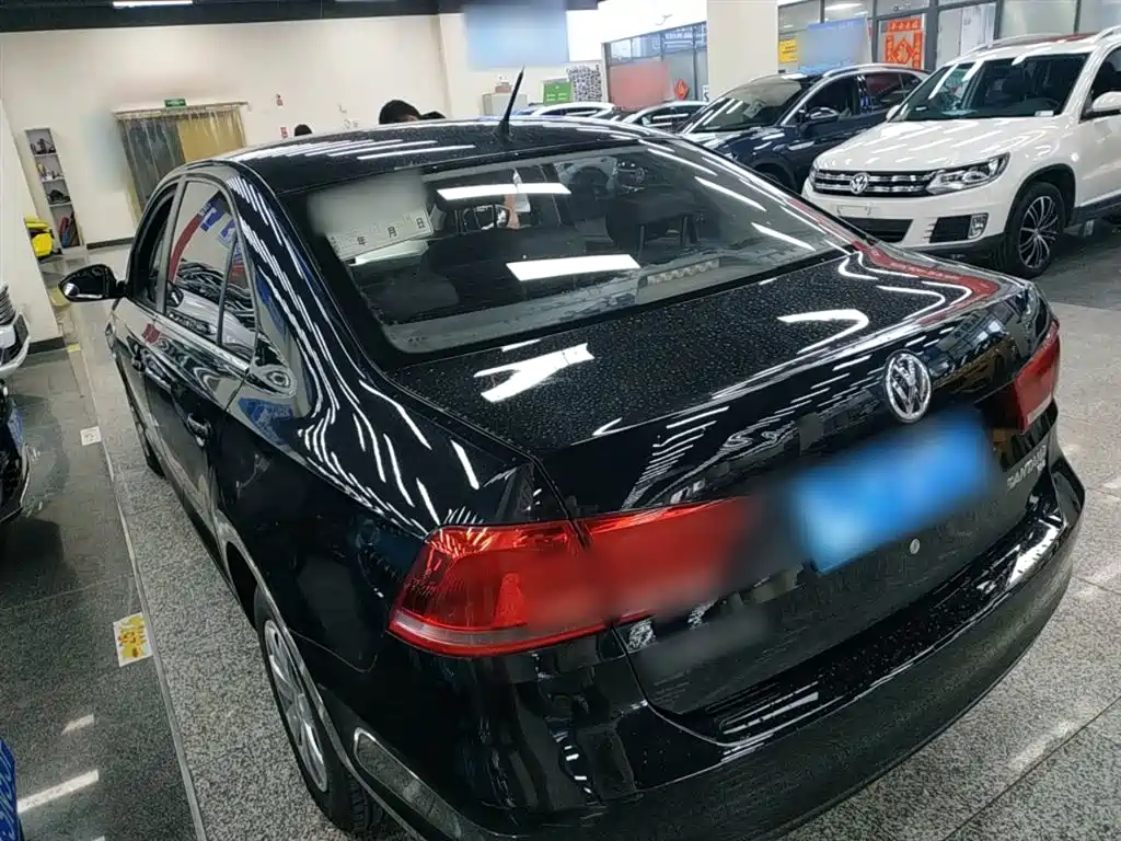 Volkswagen Santana 2015 1.6L Manual Trend Edition фото 23