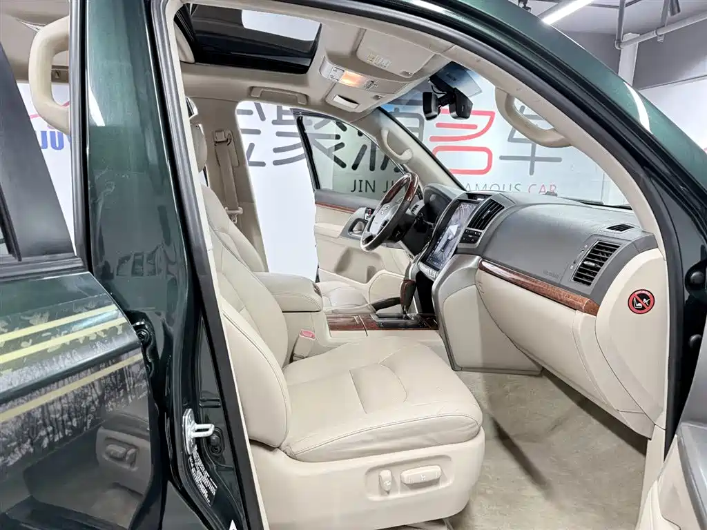 Toyota Land Cruiser 2012 4.0L Automatic GX-R фото 16