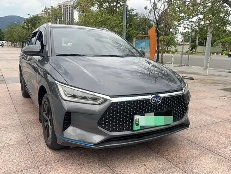 Фото 3 - BYD e2