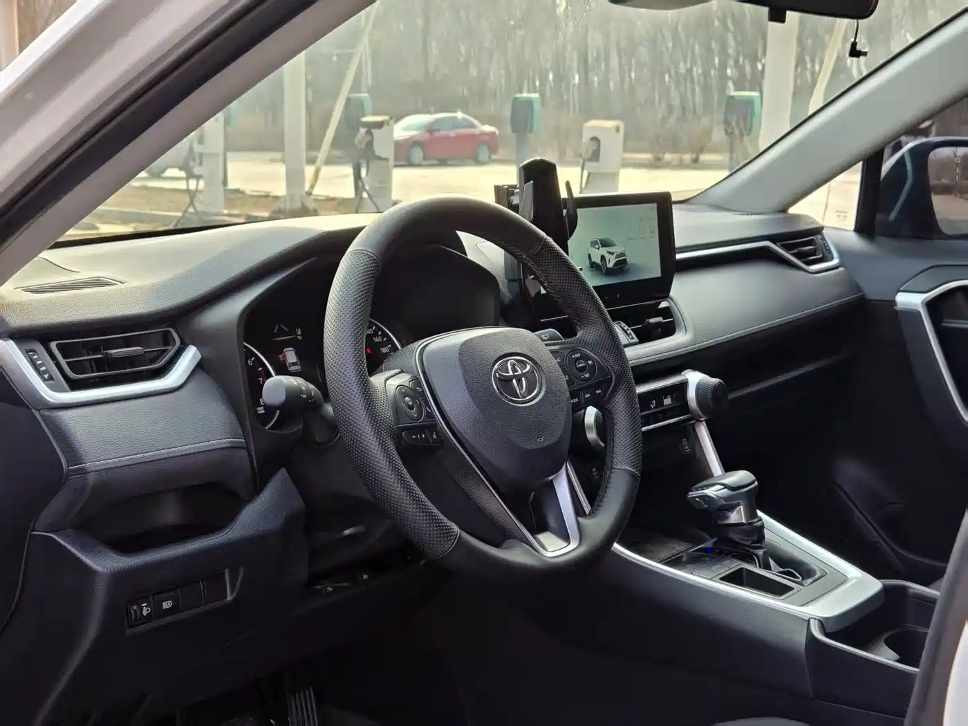 Toyota RAV4 Rongfang 2024 2.0L CVT FWD Urban Edition фото 7