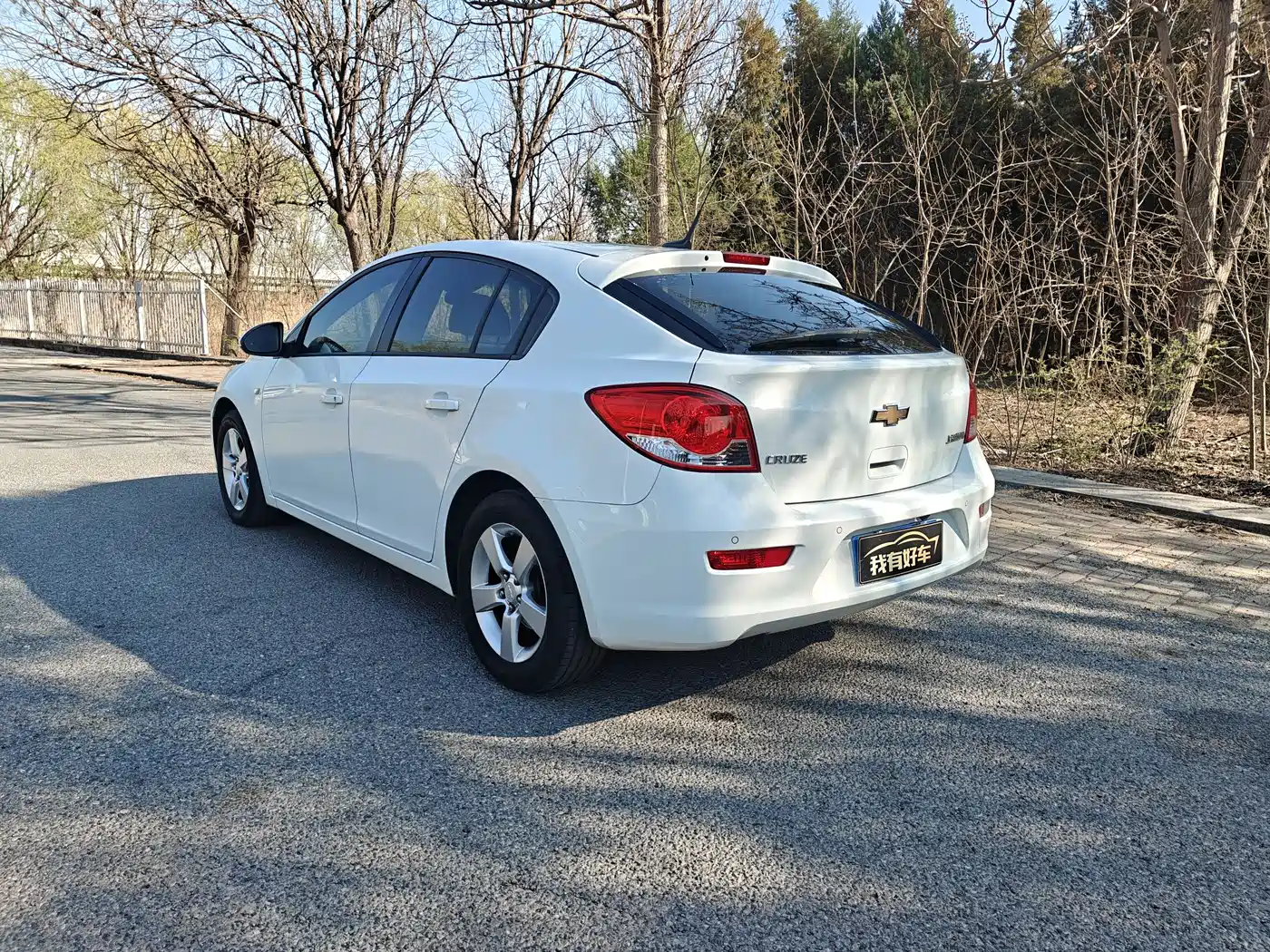Chevrolet Cruze 2013 Hatchback 1.6L Manual Luxury фото 11