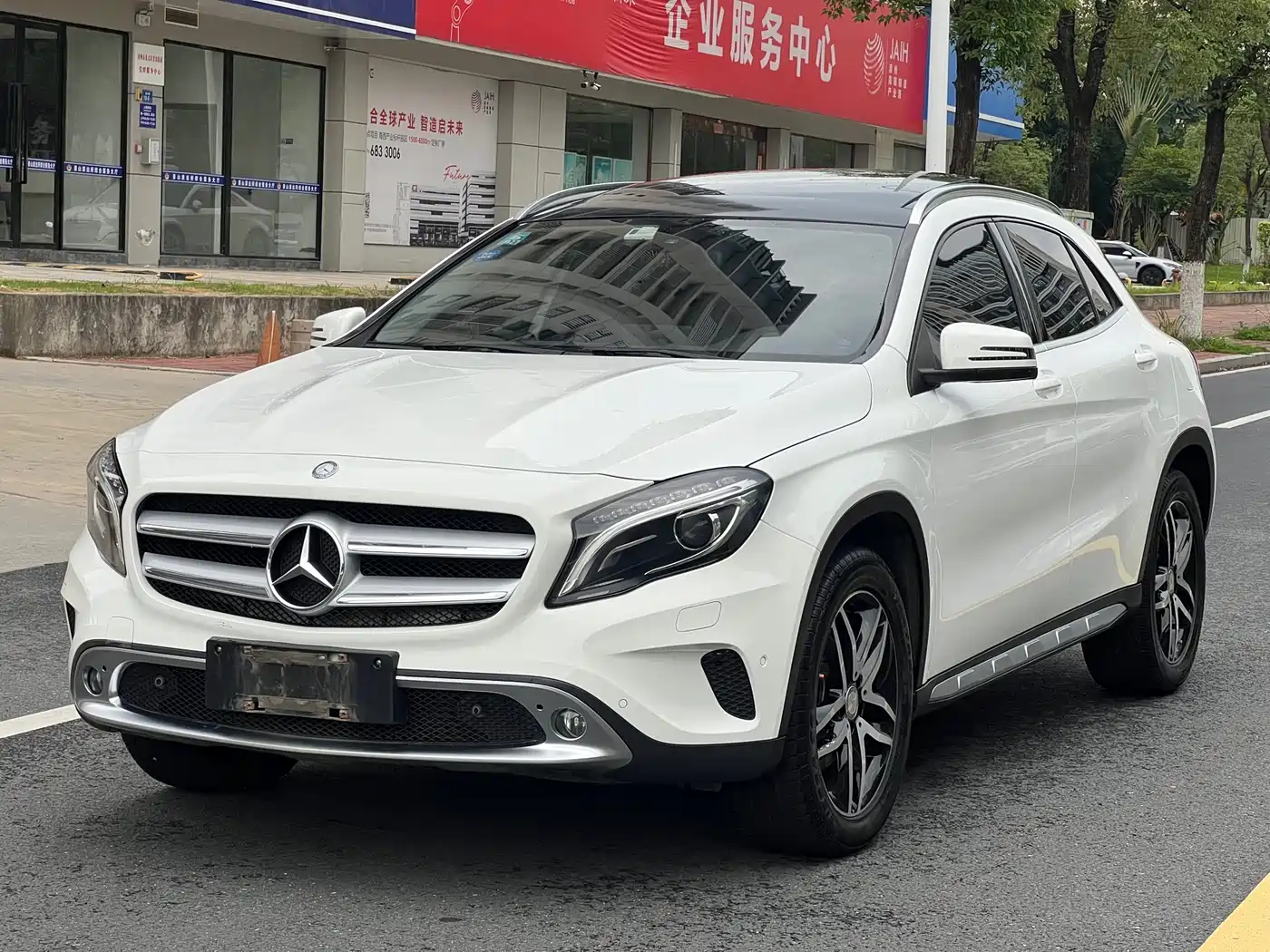 Mercedes-Benz GLA 2017 GLA 220 4MATIC Fashion фото 3