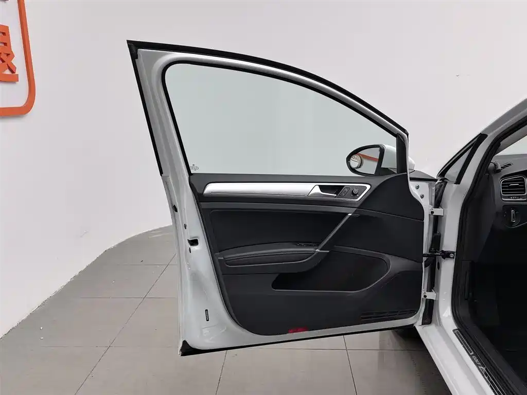 Volkswagen Golf 2019 280TSI DSG Comfort China VI фото 8
