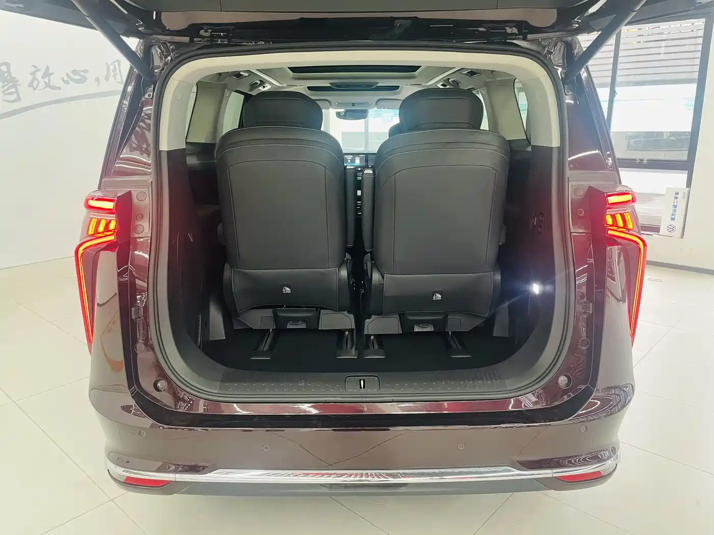 SAIC Maxus Dajia 9 2025 Long Range Forest 6-seater Edition фото 17