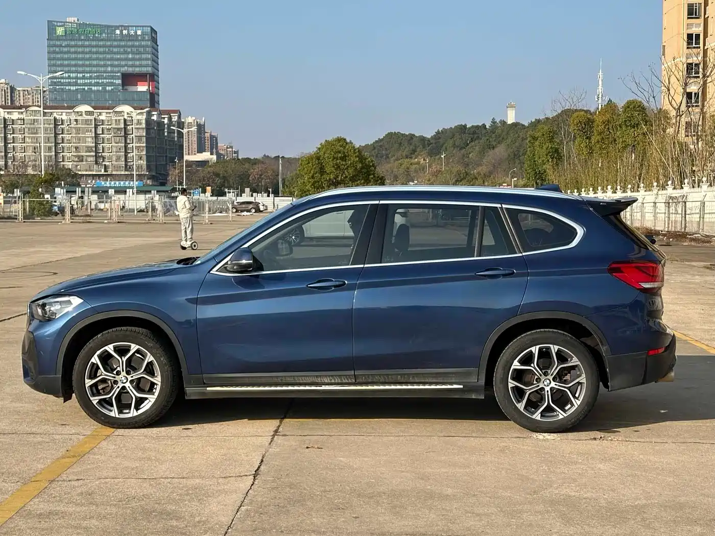 BMW X1 2021 sDrive25Li Leading фото 10