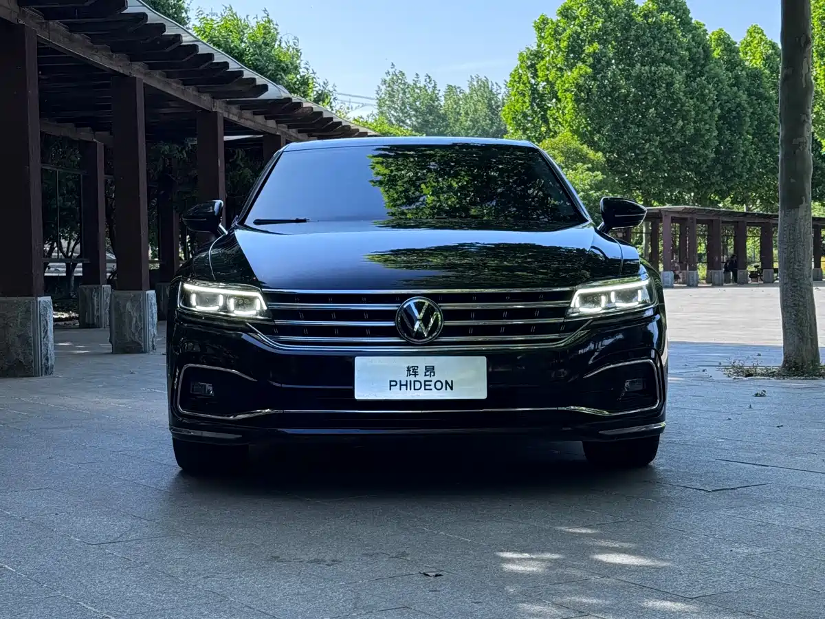 Volkswagen Phideon 2021 380TSI Premium Edition фото 2