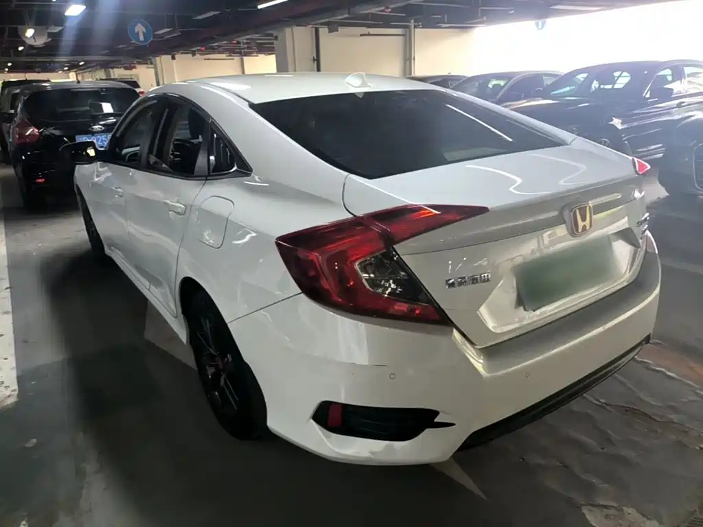 Фото 5 - Honda Civic