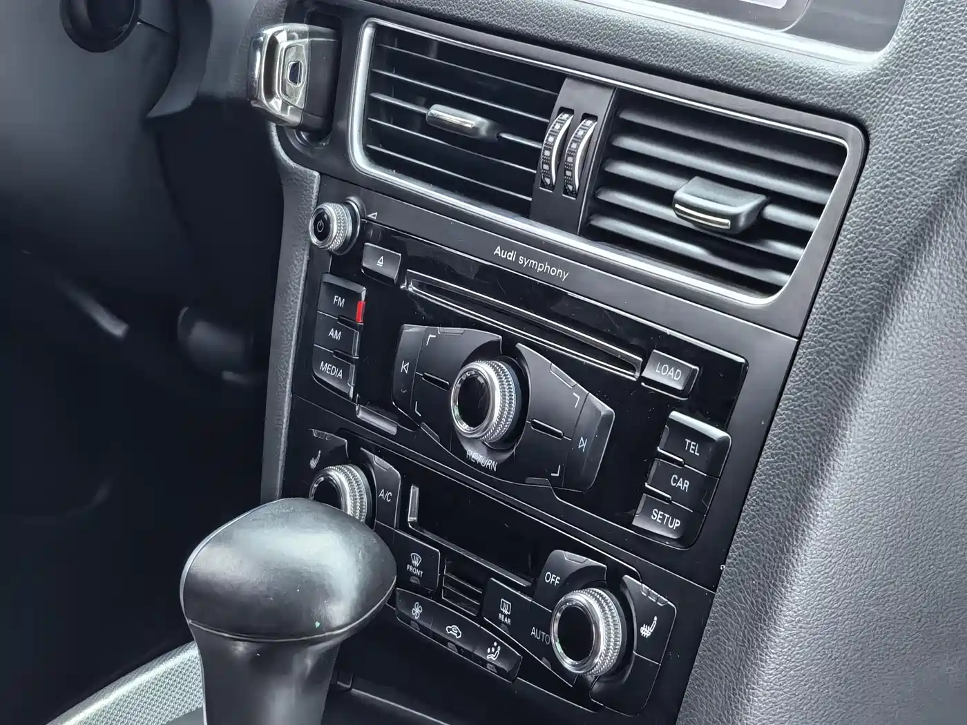 Audi Q5 2015 40 TFSI Technology фото 20