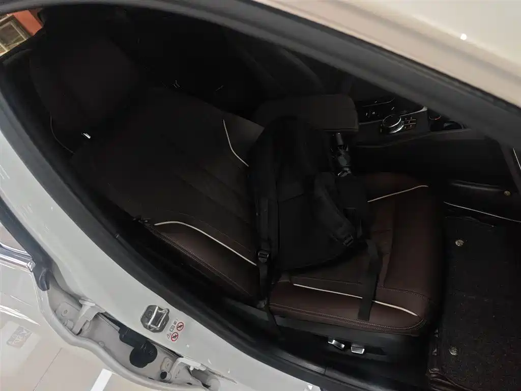 BMW 5 Series 2022 Facelift 530Li Leading M Sport Package фото 25