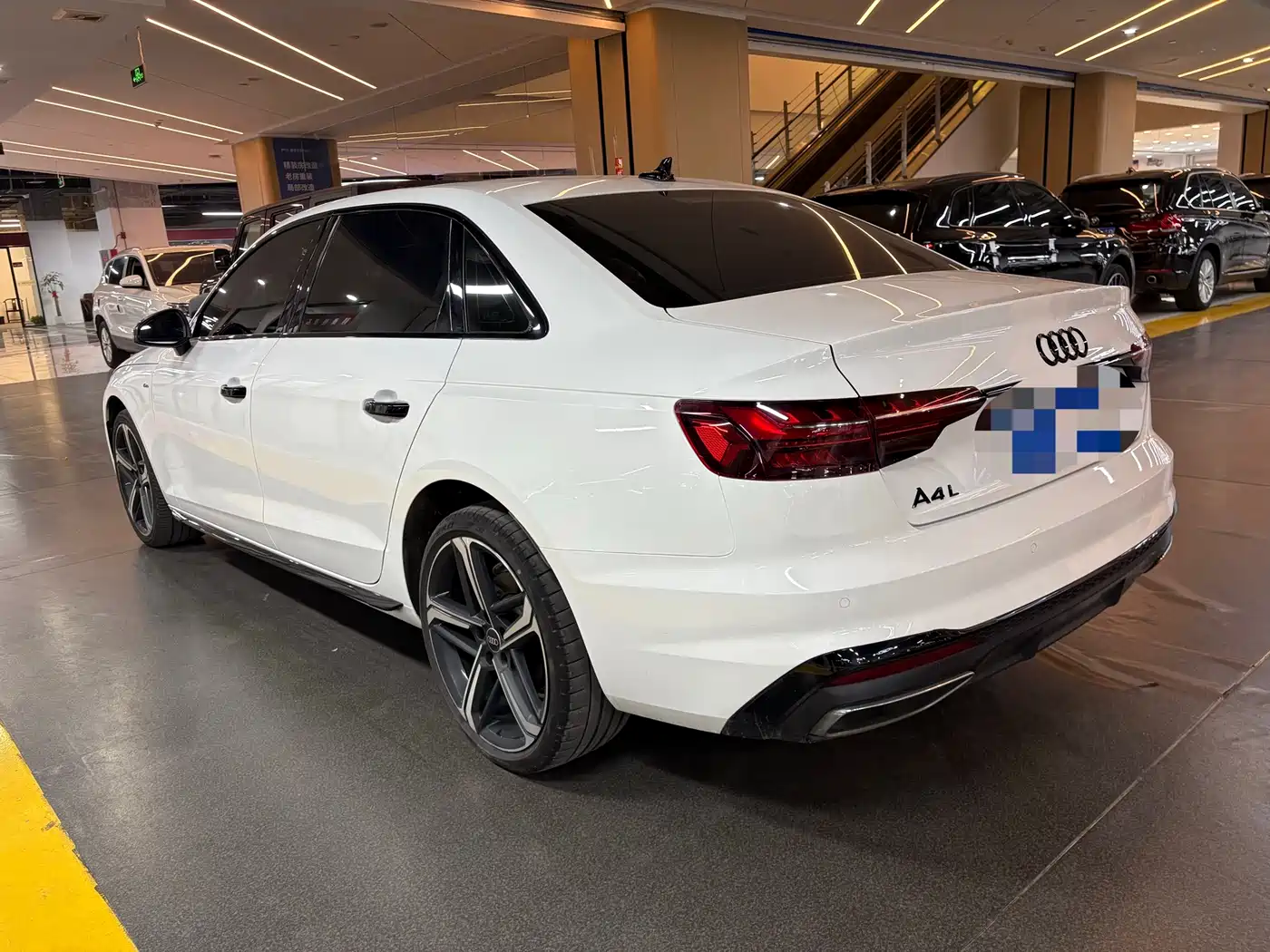 Audi A4L 2024 40 TFSI Luxury Dynamic фото 15