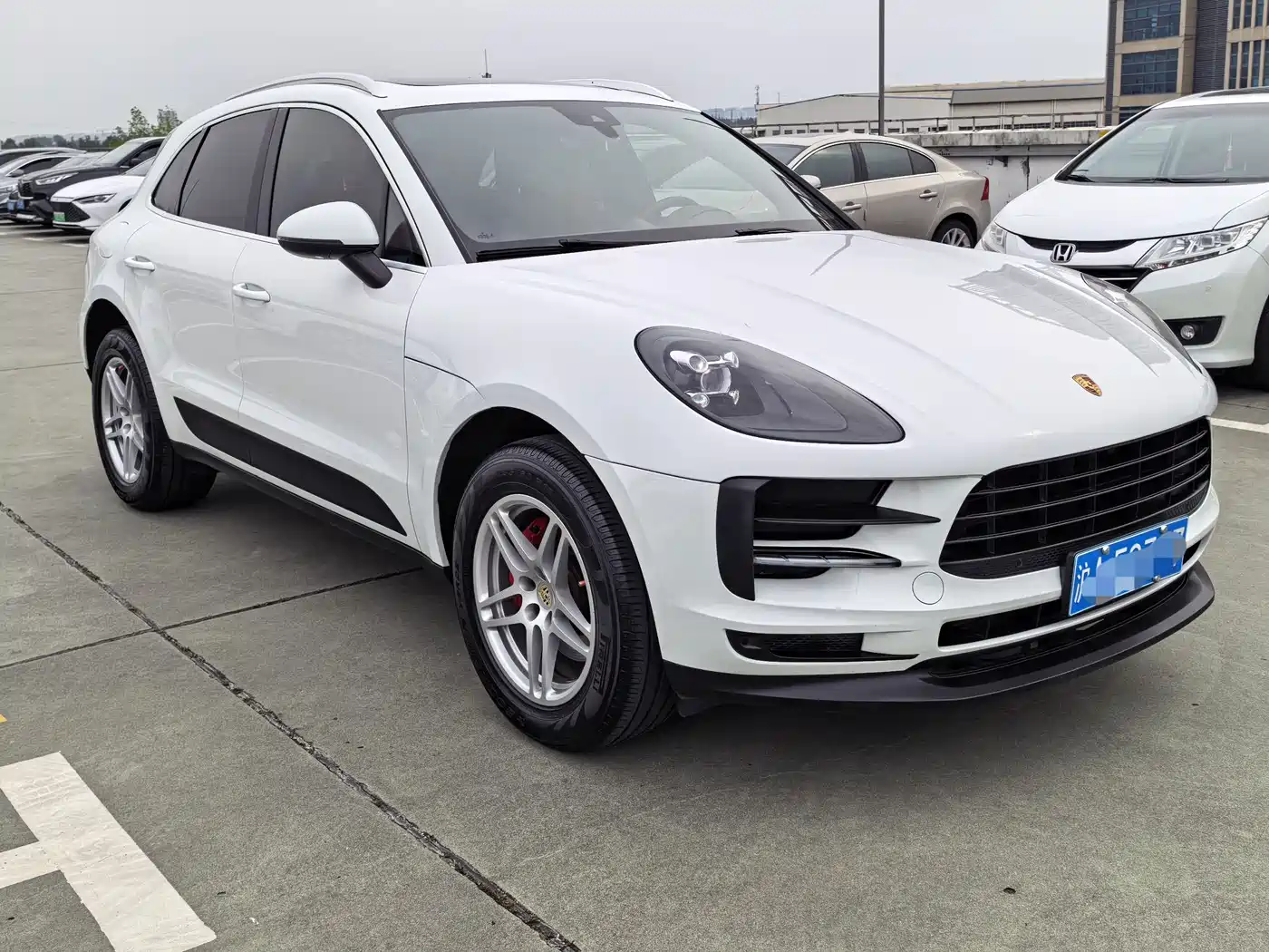 Porsche Macan 2018 Macan 2.0T фото 3