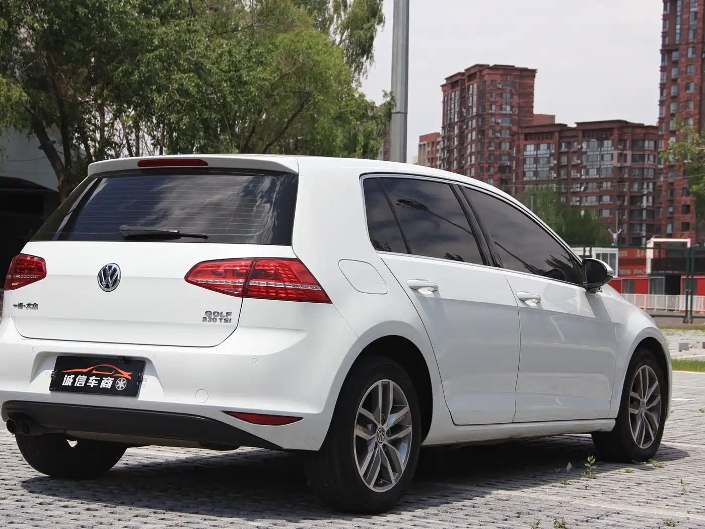 Volkswagen Golf 2016 230TSI Automatic Luxury фото 7