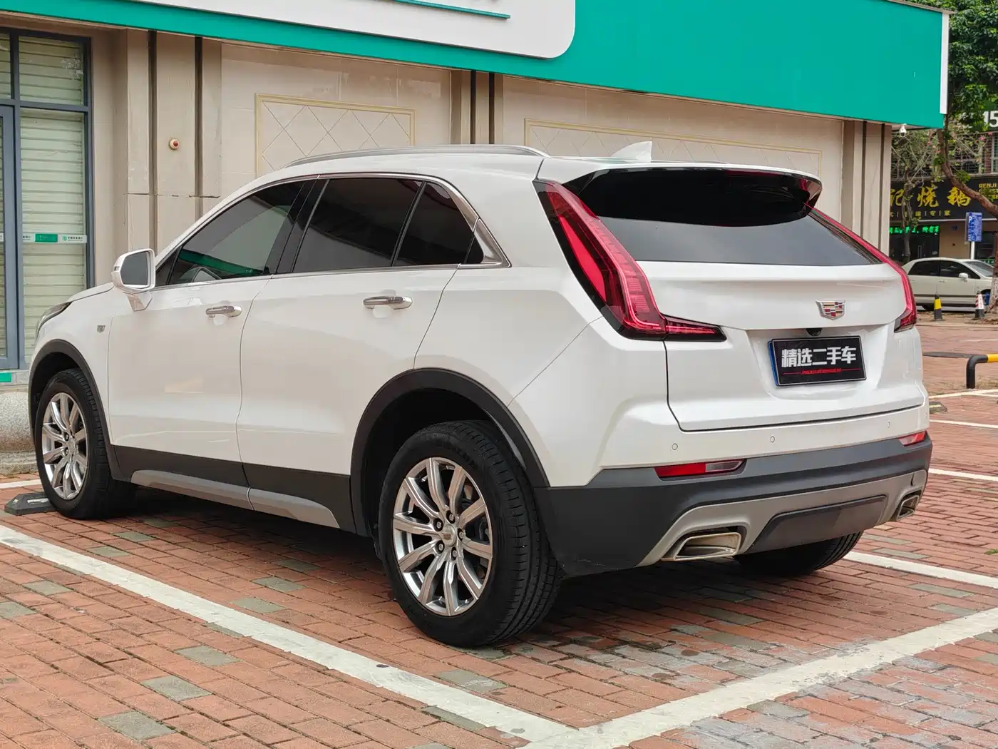 CADILLAC XT4