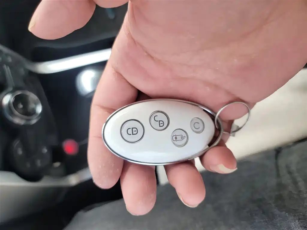 BYD Yuan 2016 1.5L Automatic Luxury фото 9