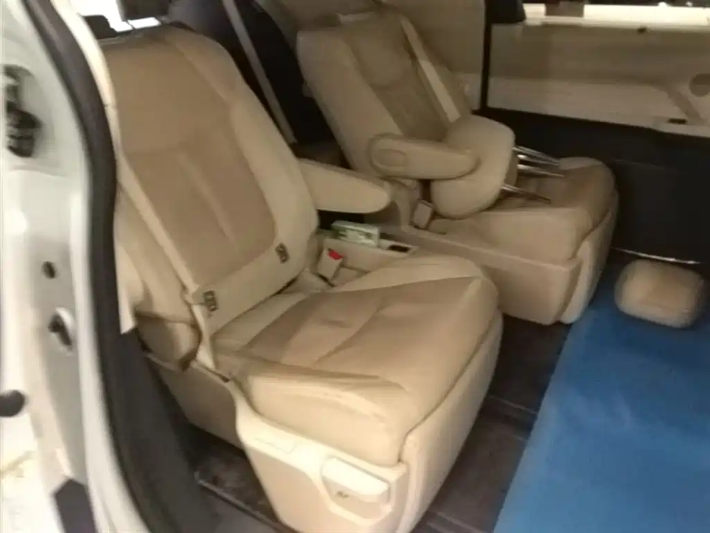 Toyota Sienna 2021 2.5L Hybrid Ultimate Edition фото 24