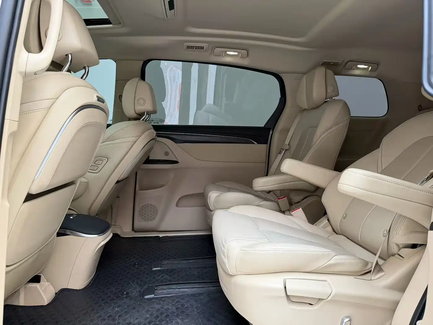 Buick GL8 2023 ES Landmaster Exclusive фото 6