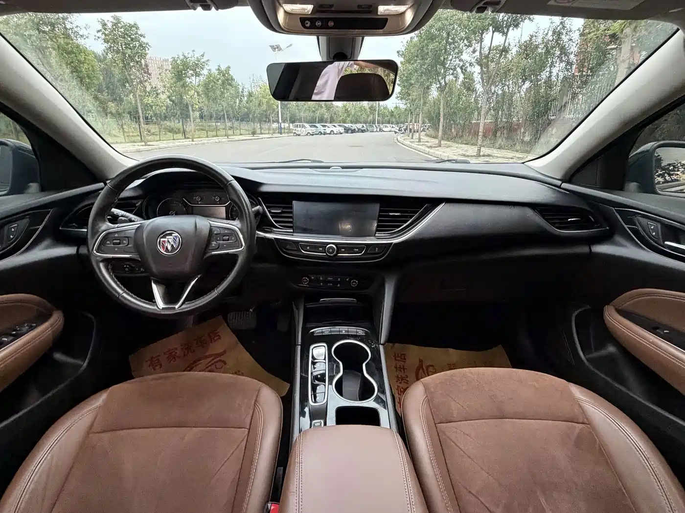 Photo 9 - Buick Regal